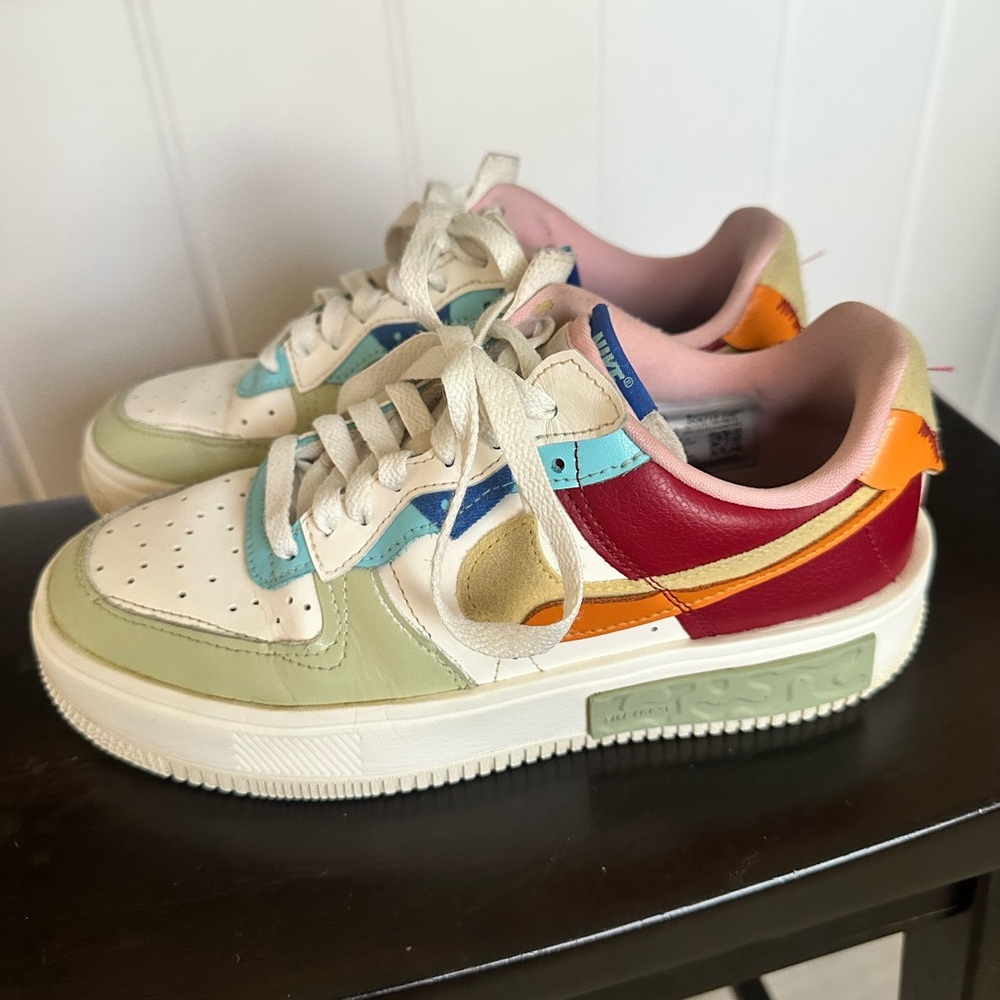 Nike Air Force 1, Fontanka sneakers. St. Petersburg raves design.